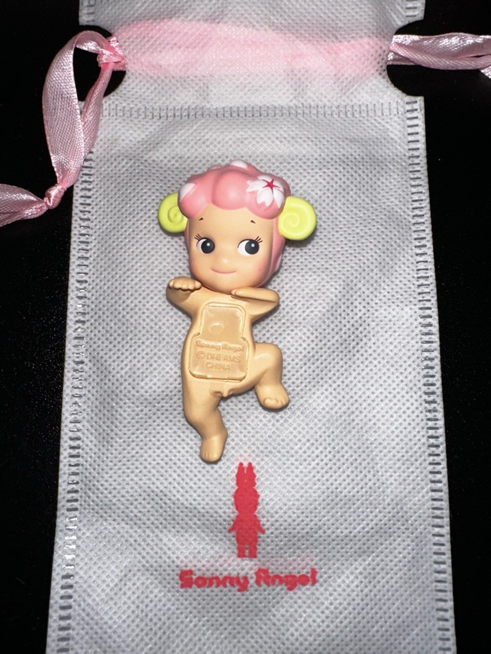 100% authentic Sonny Angel Cherry Blossom Hipper (Sheep). Brand new